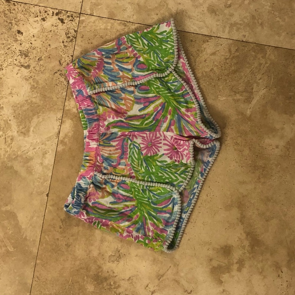 Girls Lilly Pulitzer shorts large 9-10